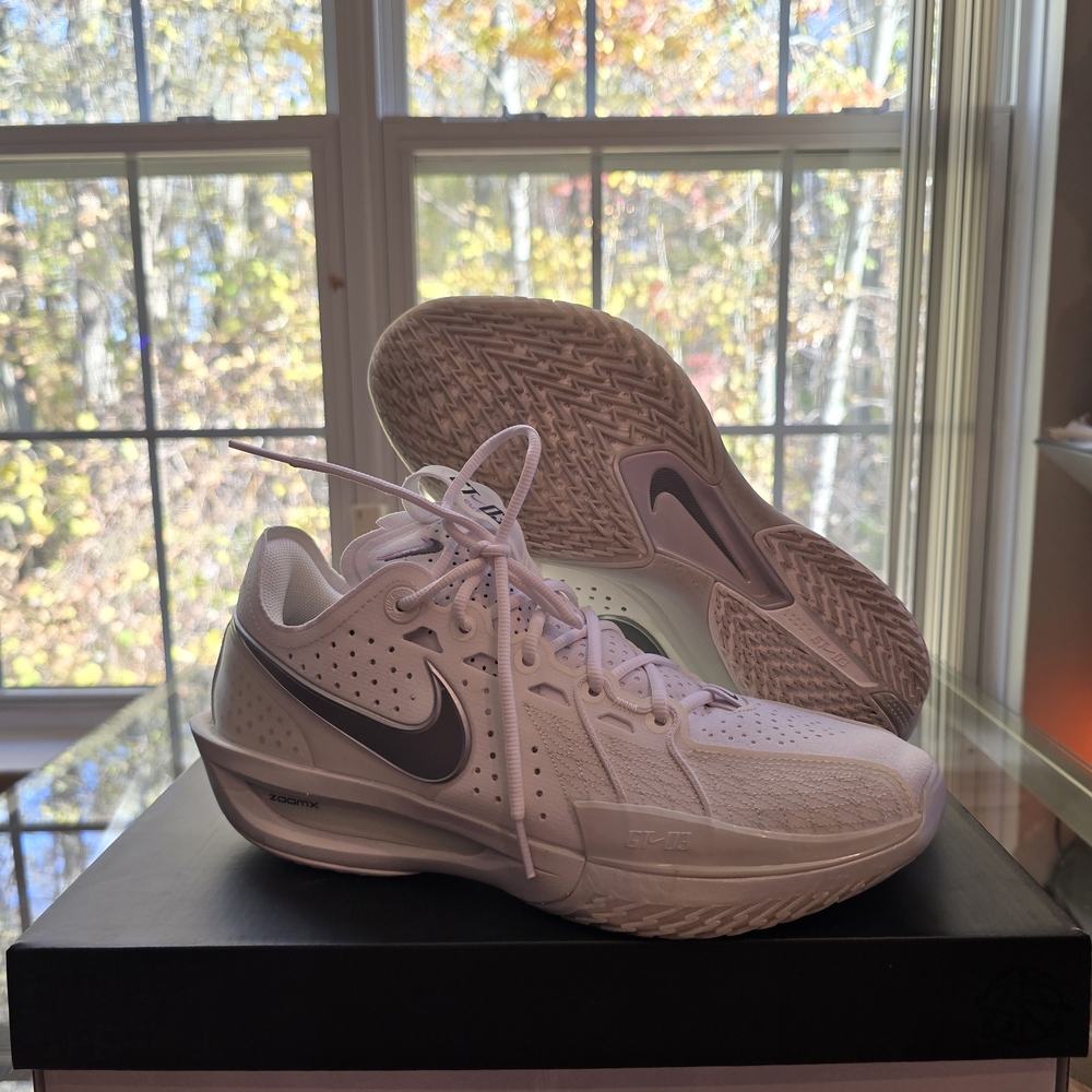 Nike G.T. Cut 3 - Mens Size 9.5